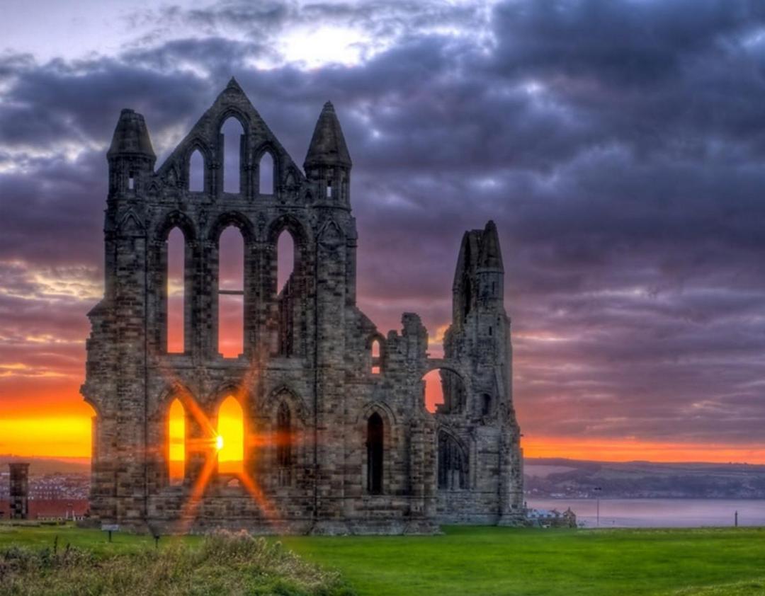 Whitby Central Close To Beach Pier Flowergate 호텔 외부 사진